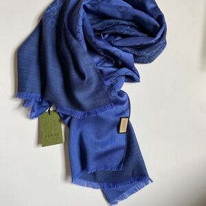 ❤️❤️❤️ New Authentic GUCCI scarf